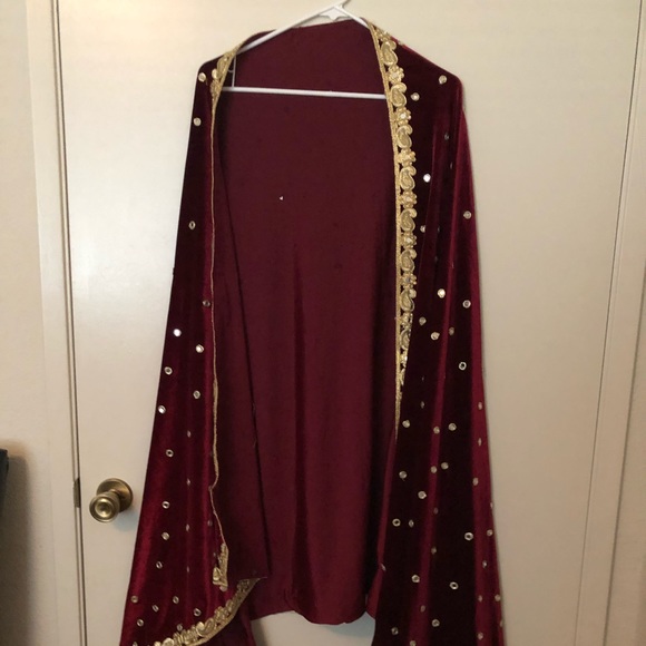 Velvet duppatta (scarf) - Picture 2 of 2